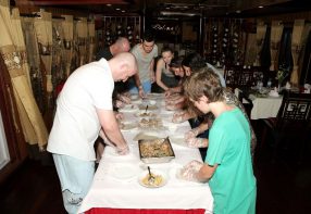4 Days at Ha Long Bay on Appricot Cruise and Cat Ba Islands